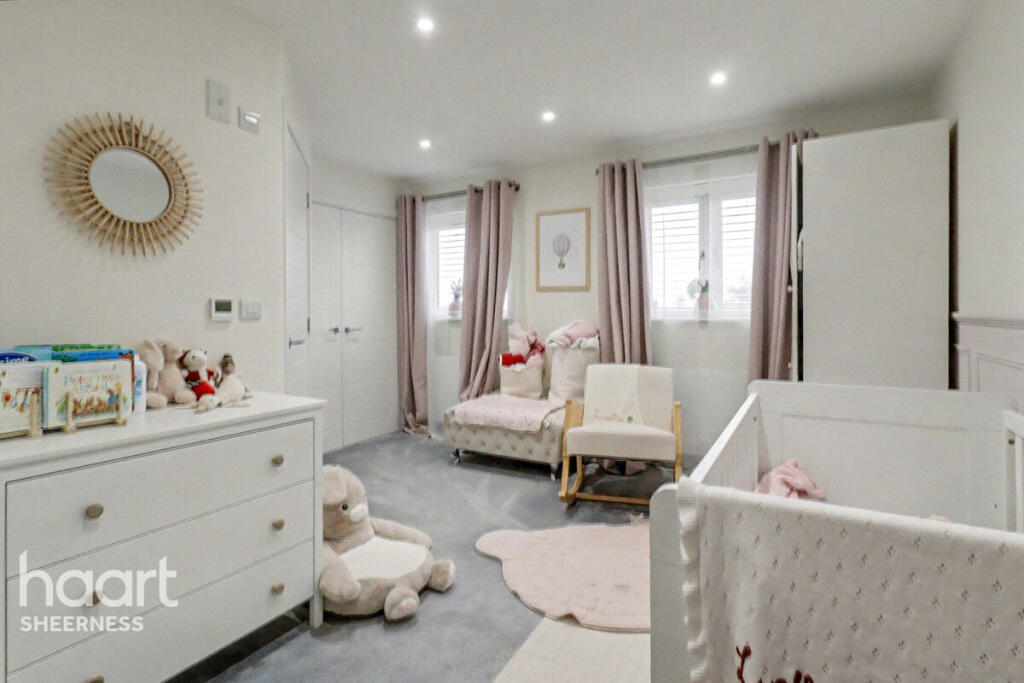 Main image of property: Commodores Close, Halfway