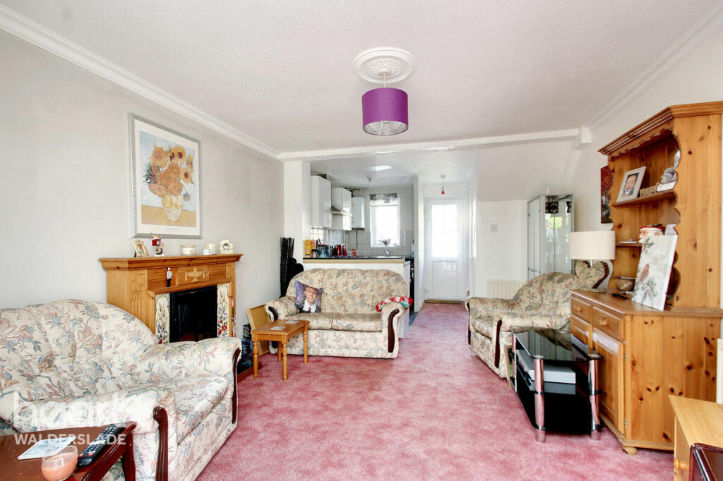 2 bedroom terraced house for sale in Wheatfields, Chatham, ME5