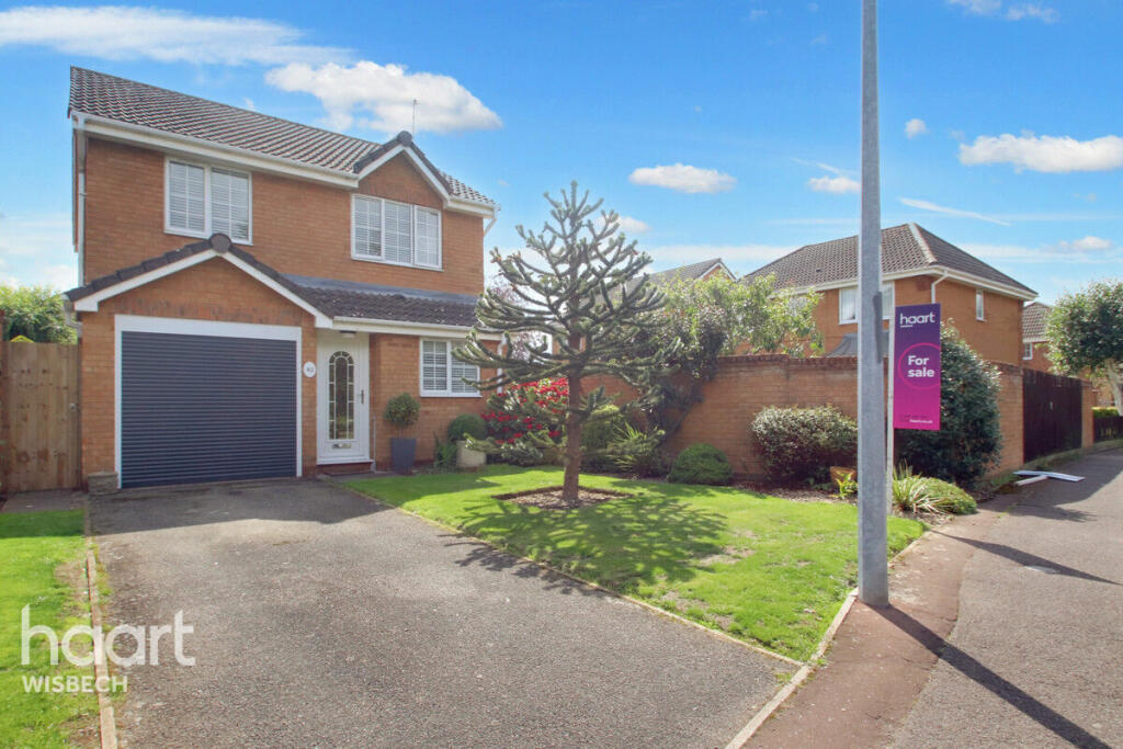 3 bedroom detached house for sale in Westmead Avenue, Wisbech, PE13