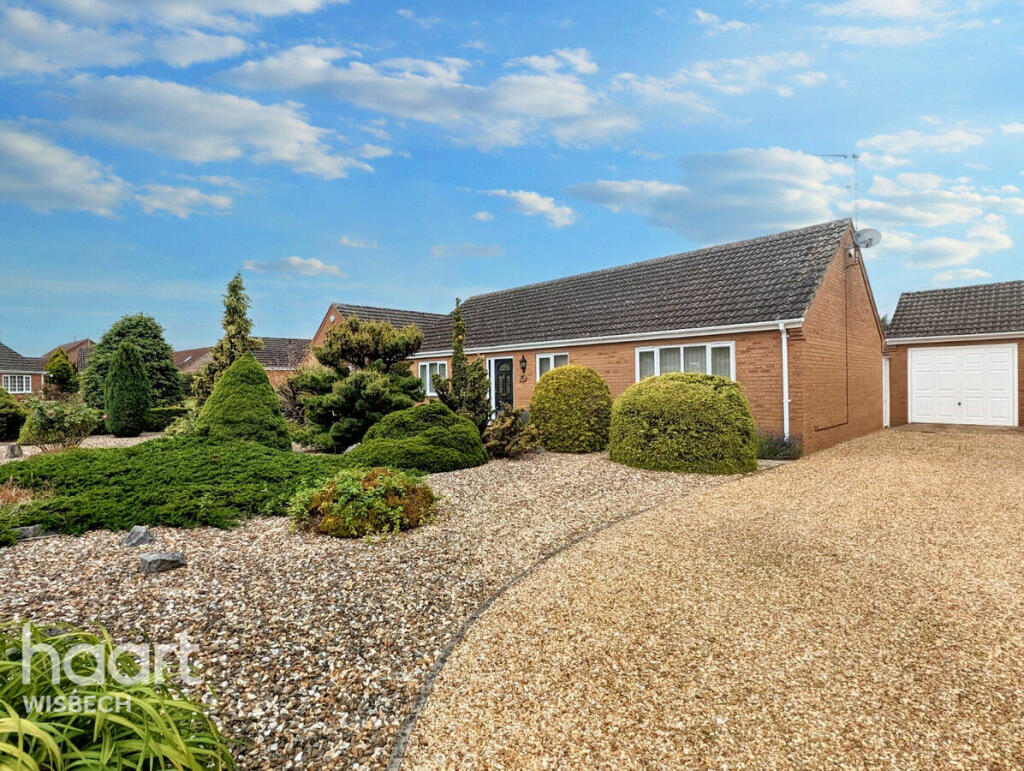 3 bedroom detached bungalow for sale in St Edmunds Drive, PE14
