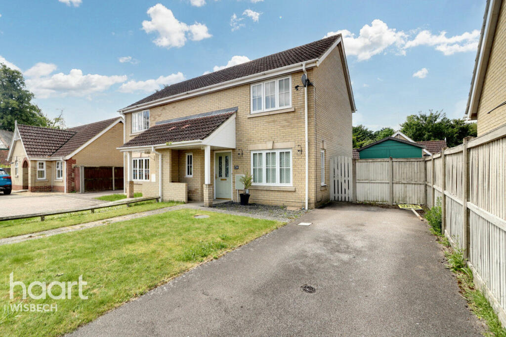 2 bedroom semidetached house for sale in Glendon Gardens, Leverington