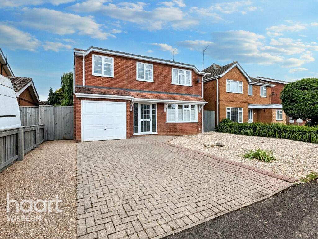 5 bedroom detached house for sale in Peckover Drive, Wisbech, PE13