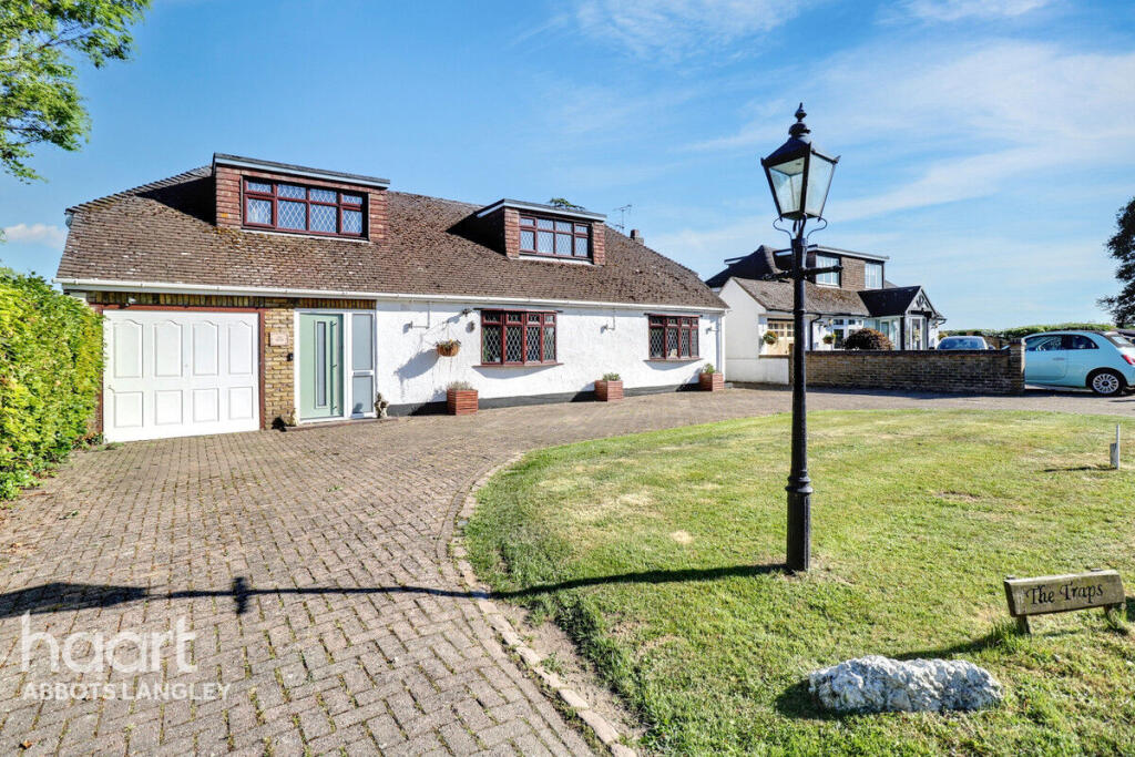 Main image of property: Harthall Lane, Hemel Hempstead