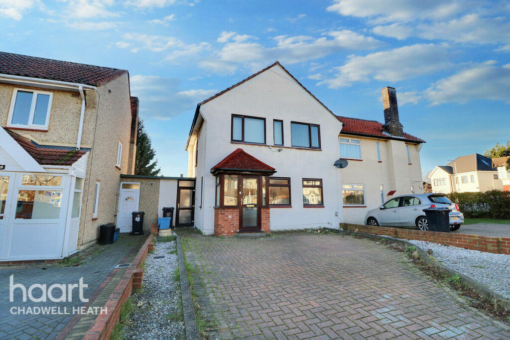 3 bedroom semidetached house for sale in Lexden Drive, Romford, RM6