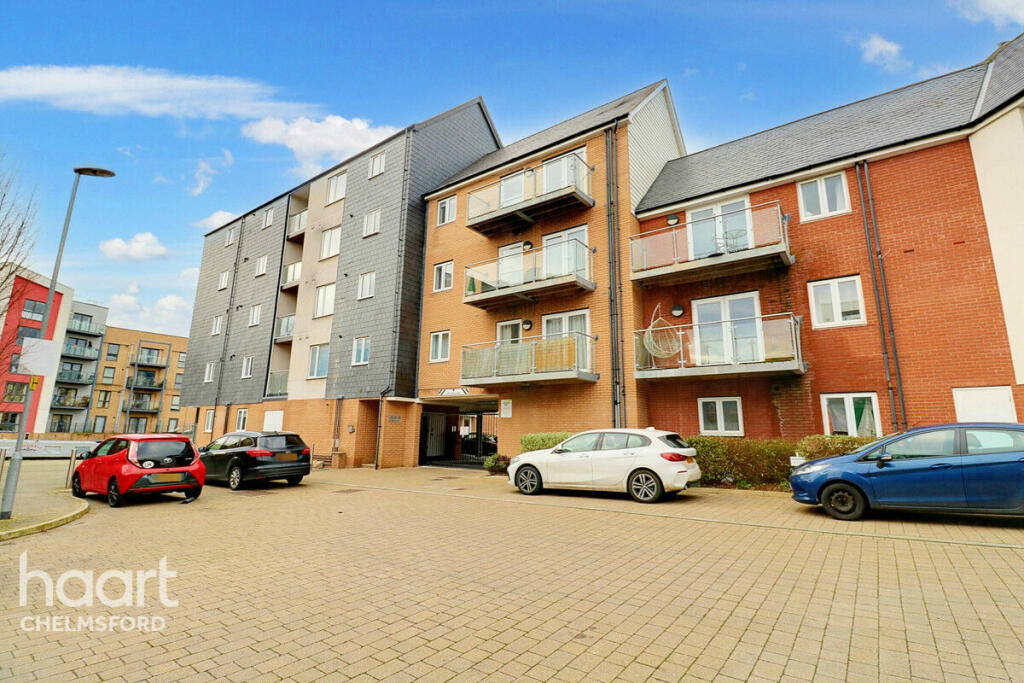2 bedroom apartment for sale in Cressy Quay, Chelmsford, CM2