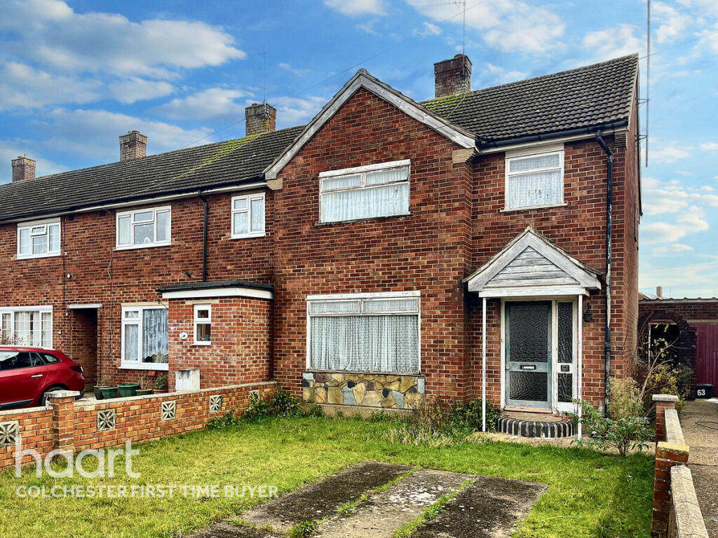 3 bedroom end of terrace house for sale in Monkwick Avenue, Colchester, CO2
