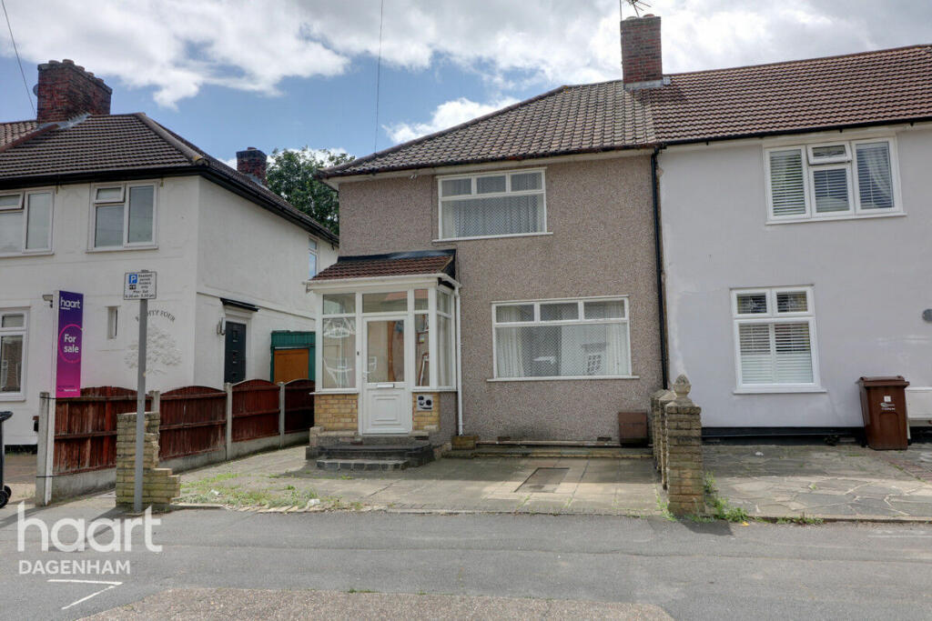 2 bedroom end of terrace house for sale in Holgate Road, Dagenham, RM10