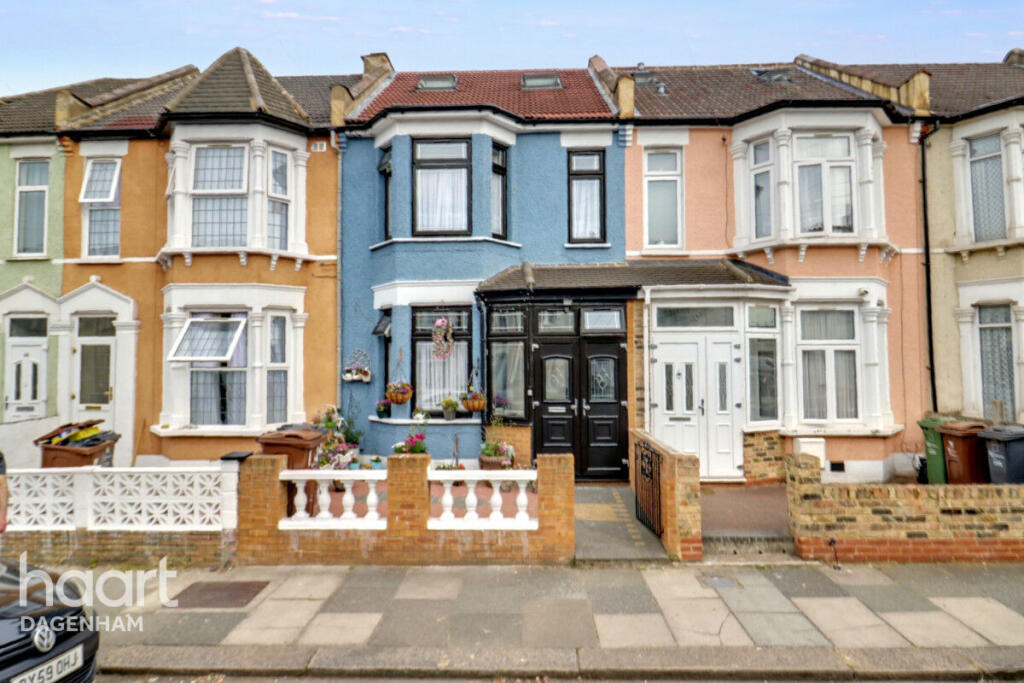 5 bedroom terraced house