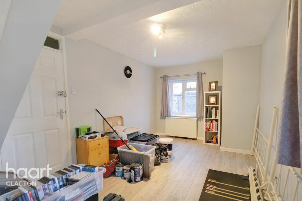 Additional property image - Marine Parade East, Clacton-On-Sea