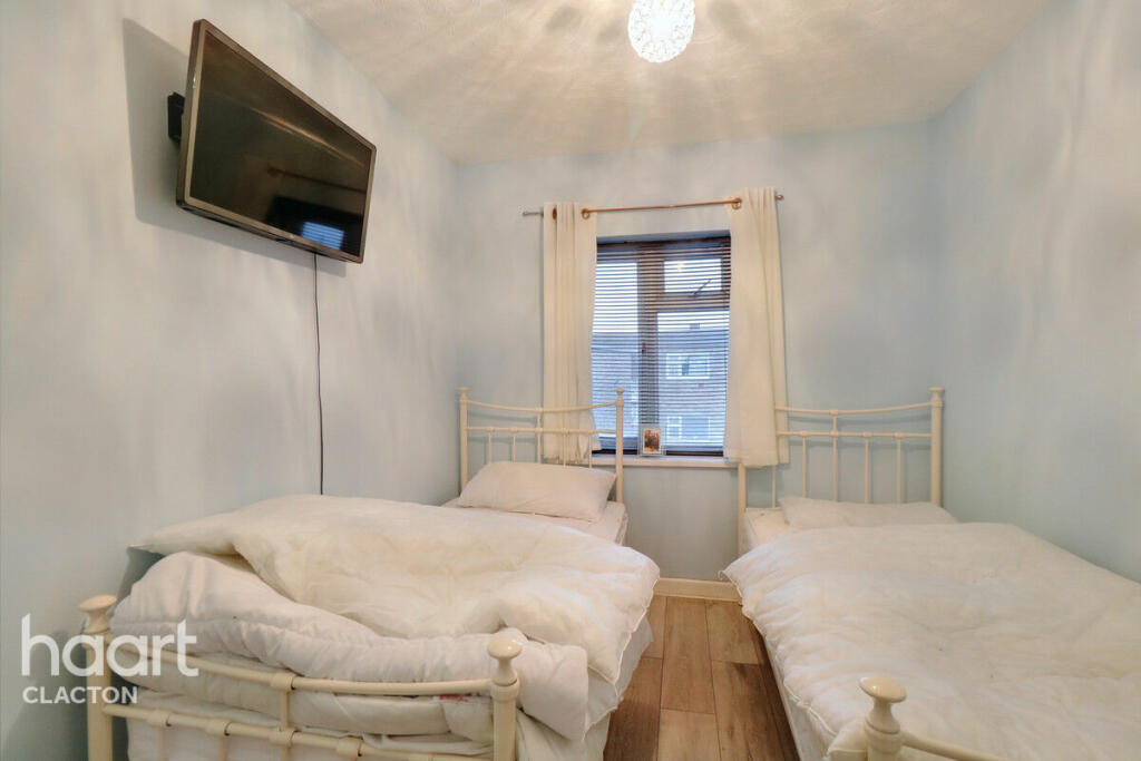 Additional property image - Marine Parade East, Clacton-On-Sea