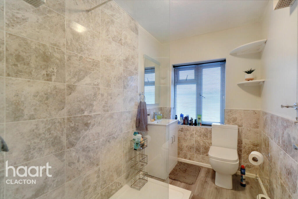 Additional property image - Marine Parade East, Clacton-On-Sea