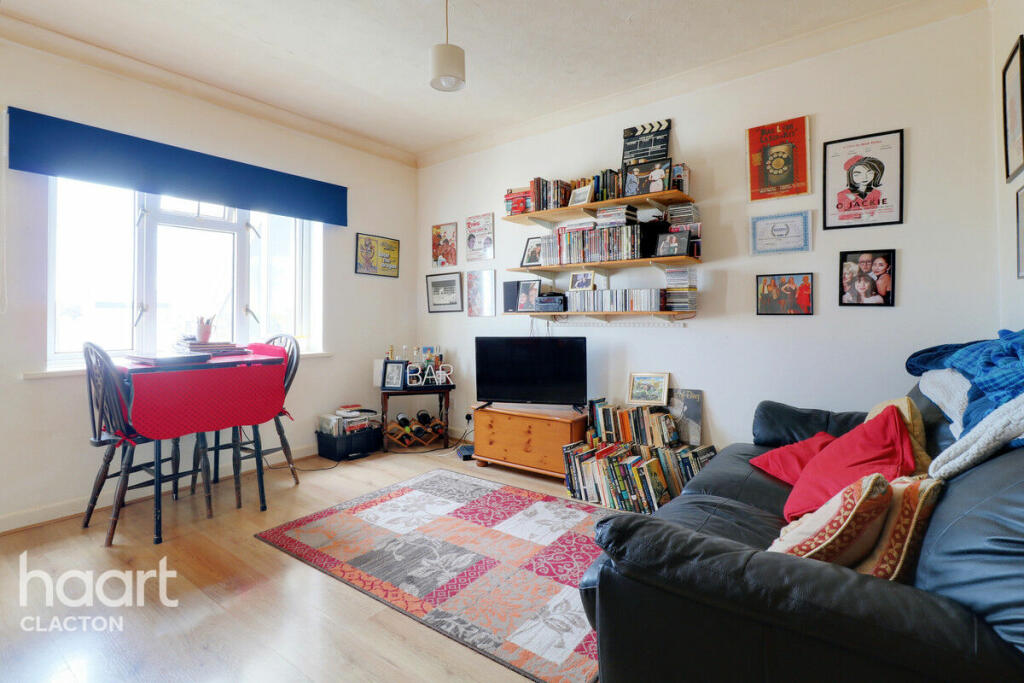 Additional property image - Marine Parade East, CLACTON-ON-SEA