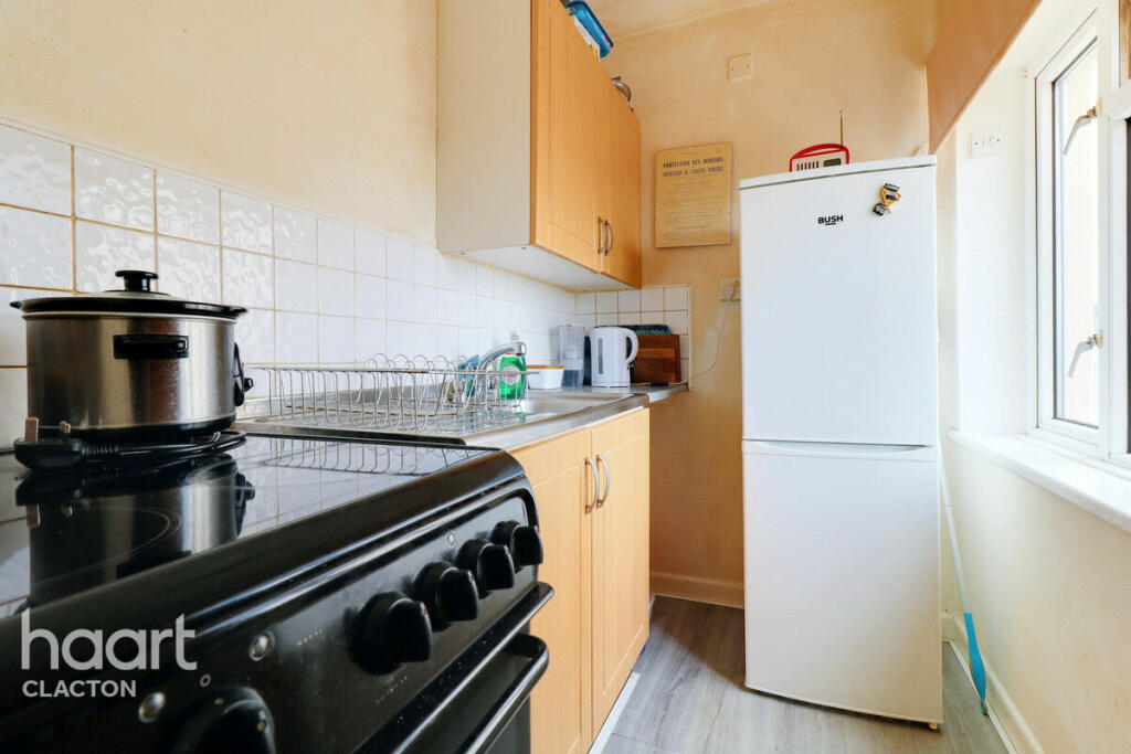 Additional property image - Marine Parade East, CLACTON-ON-SEA
