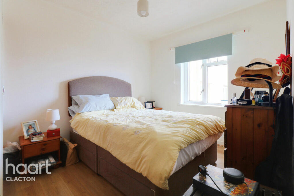 Additional property image - Marine Parade East, CLACTON-ON-SEA
