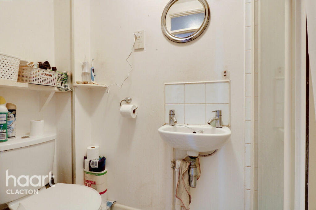 Additional property image - Marine Parade East, CLACTON-ON-SEA