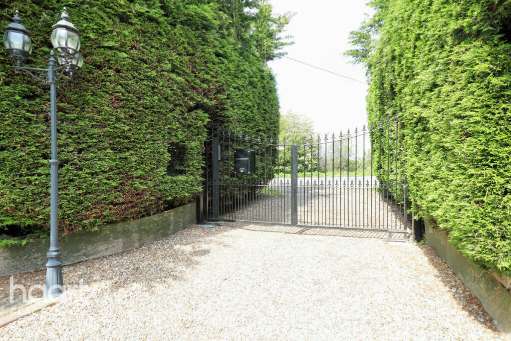 Additional property image - Colchester Road, Thorpe-le-Soken