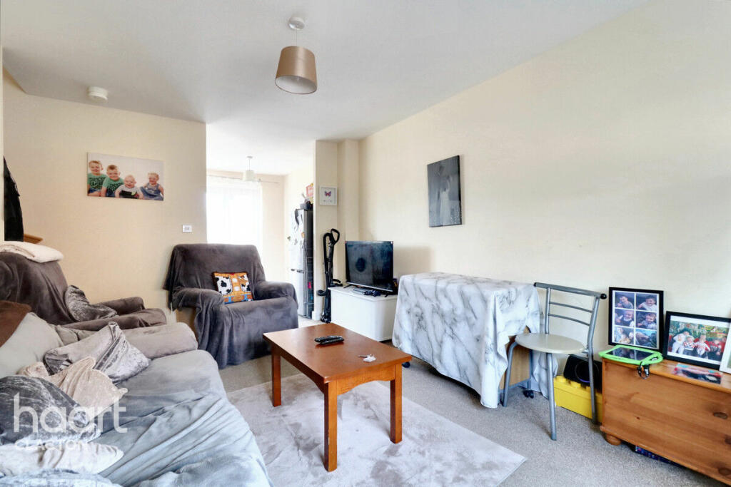Additional property image - Cross Road, Clacton-On-Sea