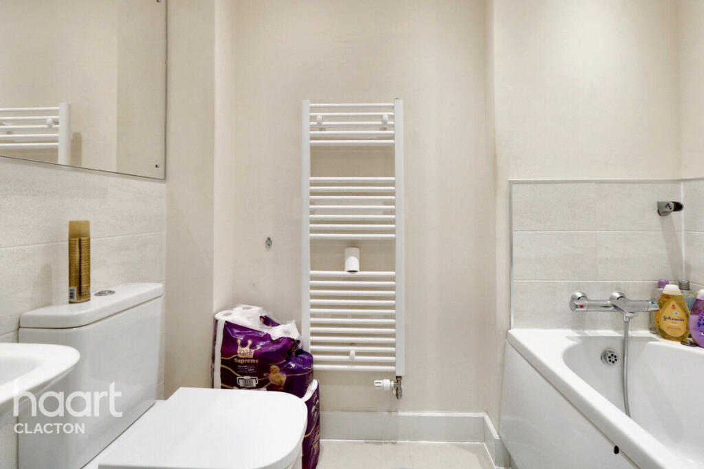 Additional property image - Cross Road, Clacton-On-Sea