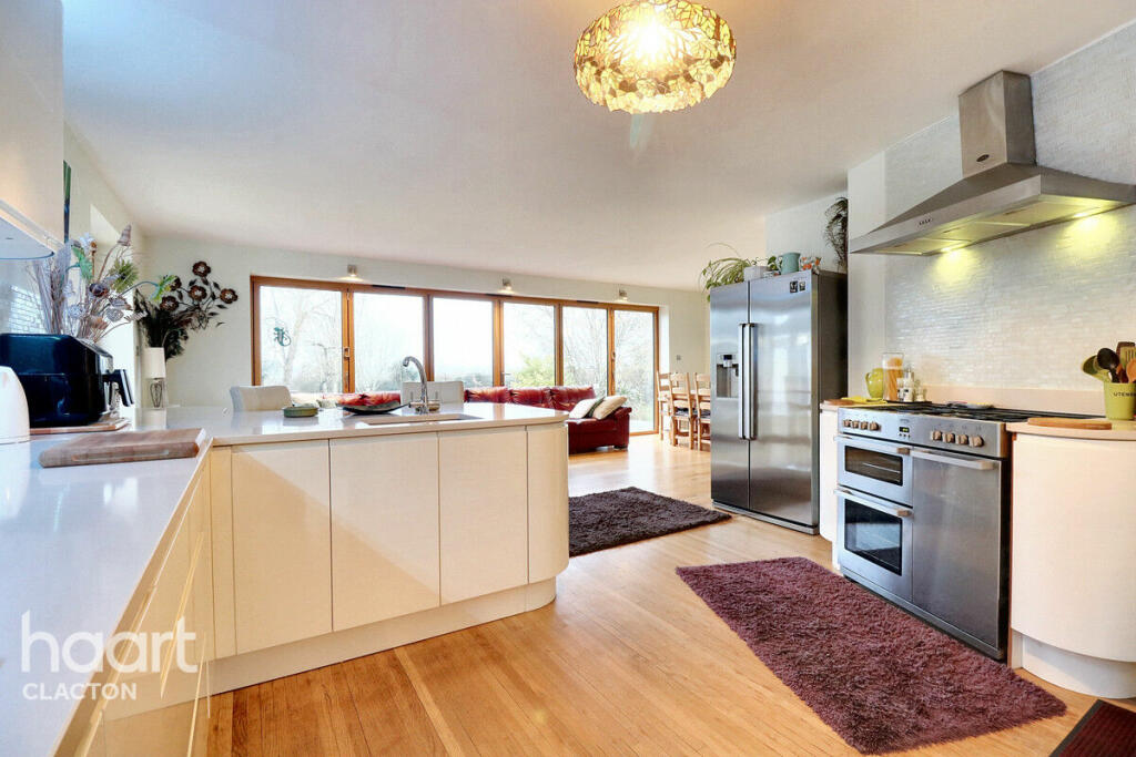 Additional property image - Point Clear Road, Clacton-On-Sea