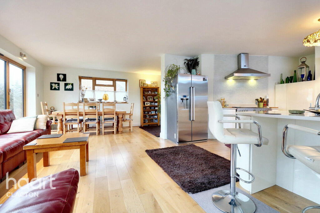 Additional property image - Point Clear Road, Clacton-On-Sea