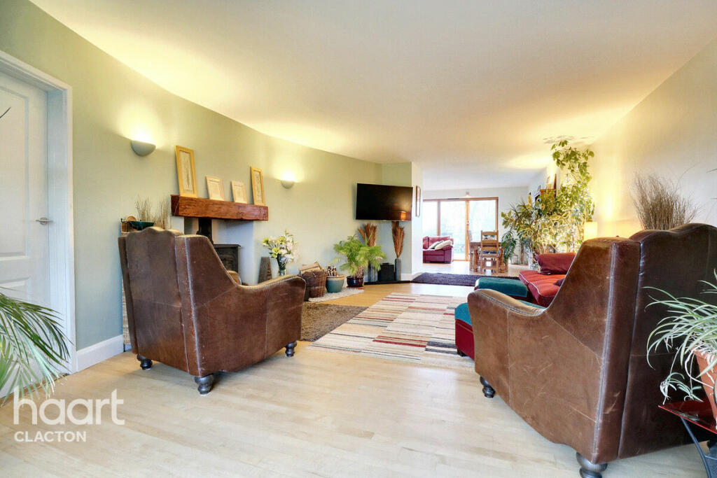 Additional property image - Point Clear Road, Clacton-On-Sea