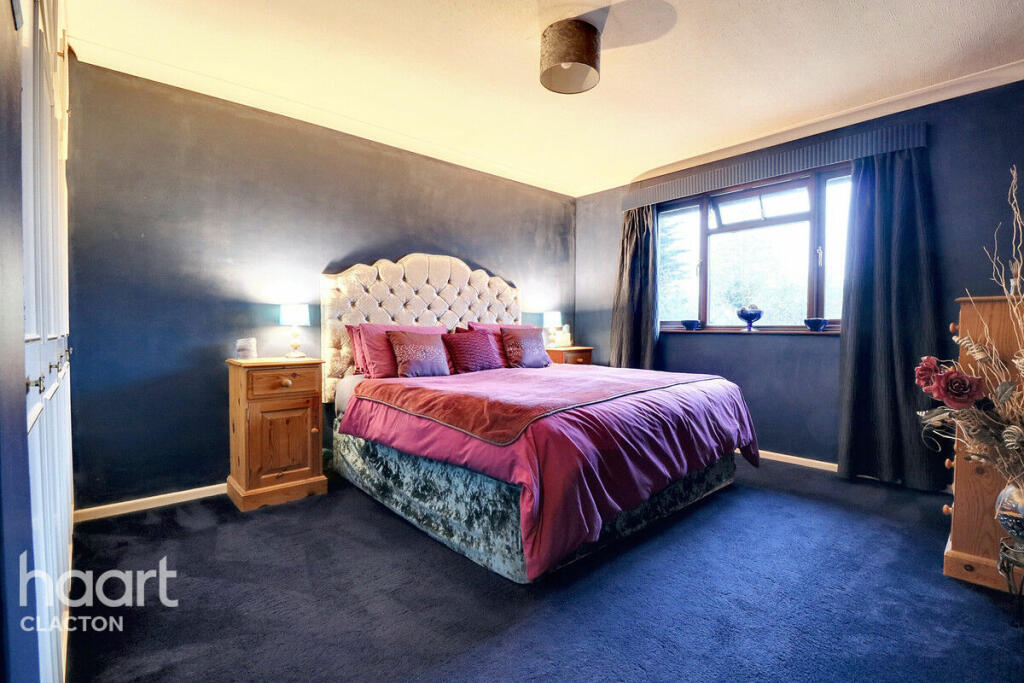 Additional property image - Point Clear Road, Clacton-On-Sea
