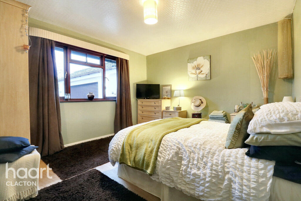 Additional property image - Point Clear Road, Clacton-On-Sea