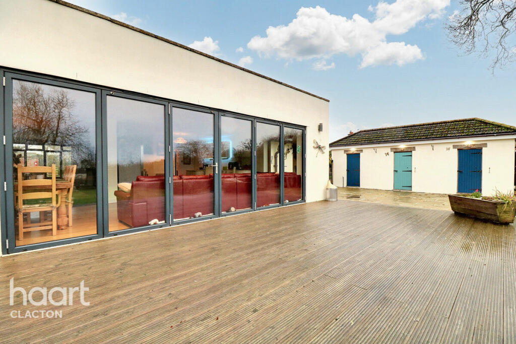 Additional property image - Point Clear Road, Clacton-On-Sea