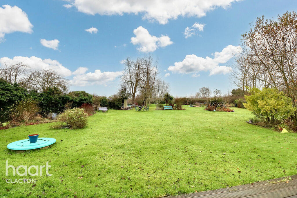 Additional property image - Point Clear Road, Clacton-On-Sea