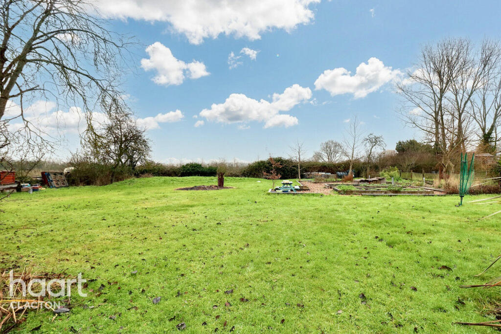 Additional property image - Point Clear Road, Clacton-On-Sea
