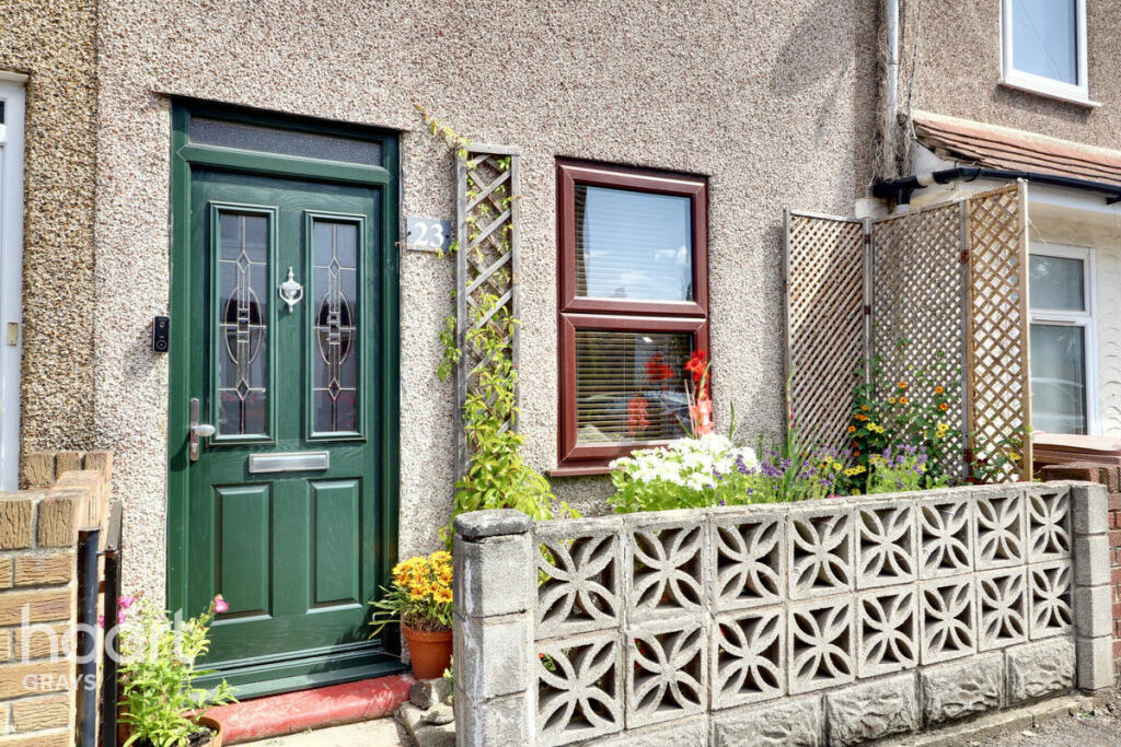 3 bedroom terraced house for sale in William Street, Grays, RM17