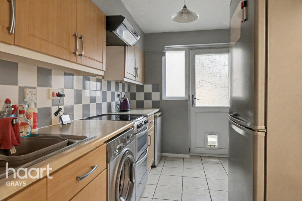 Main image of property: Bankfoot, Grays