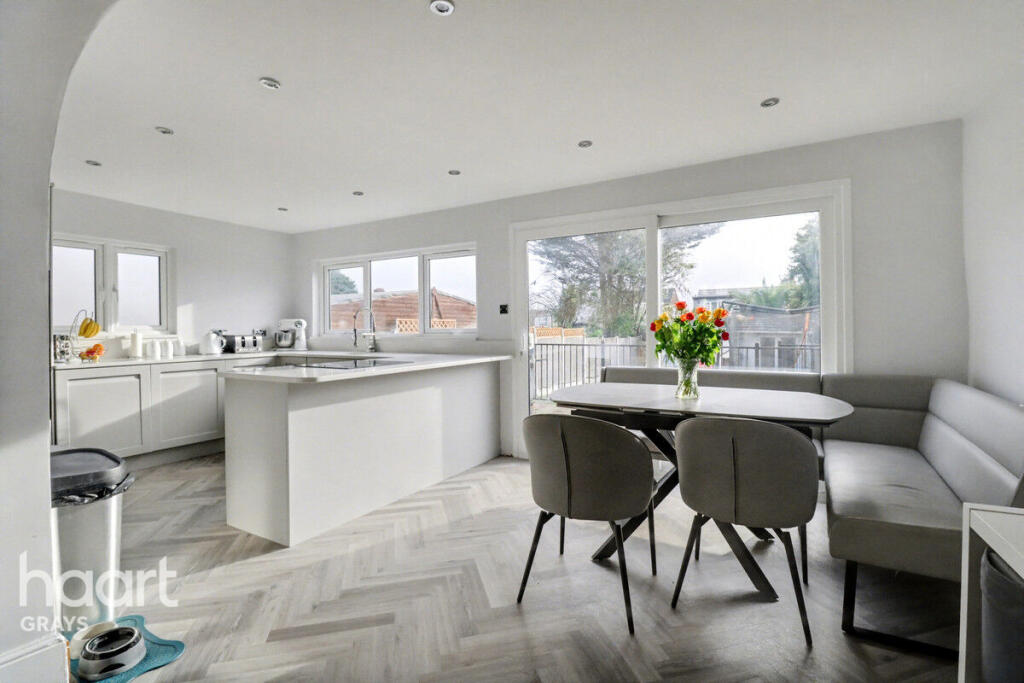 Main image of property: Lenmore Avenue, Grays