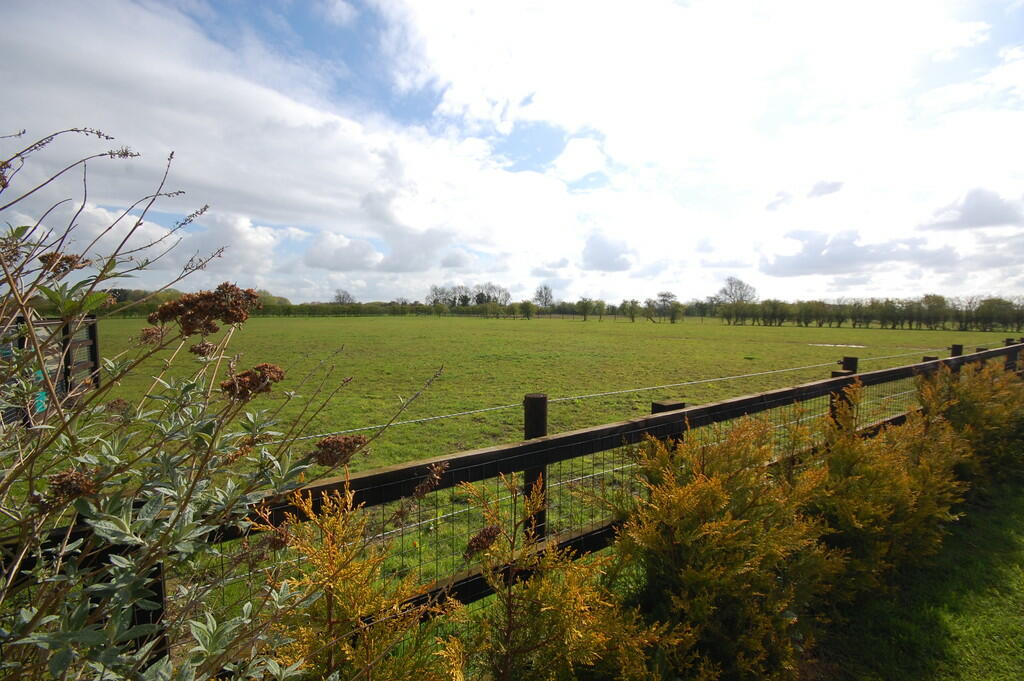 Equestrian facility for sale in Fenside, East Kirkby PE23 4DD, PE23