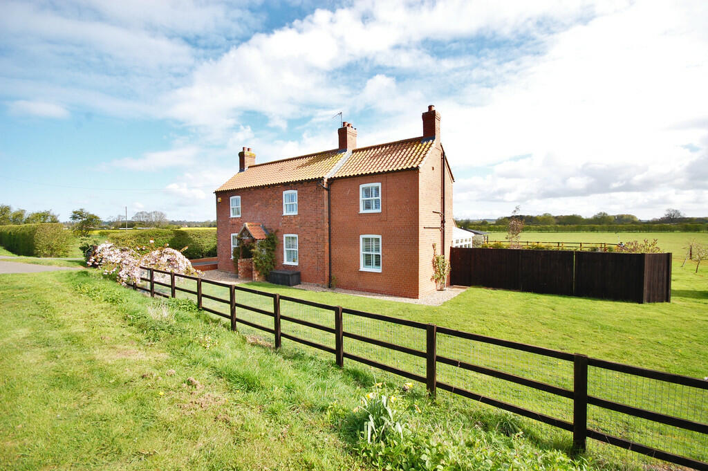 Equestrian facility for sale in Fenside, East Kirkby PE23 4DD, PE23