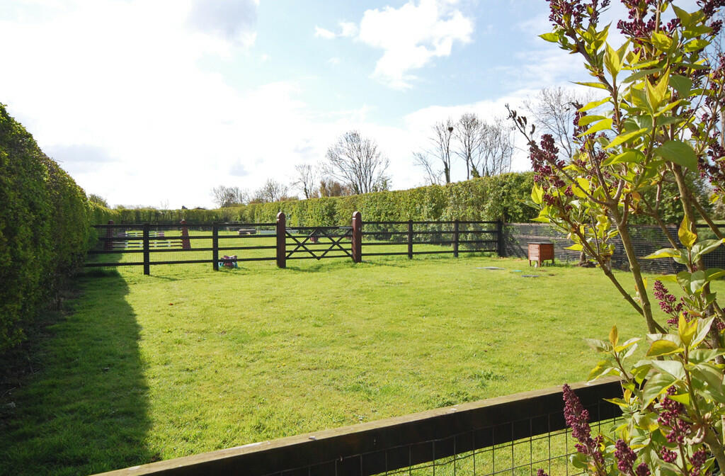 Equestrian facility for sale in Fenside, East Kirkby PE23 4DD, PE23