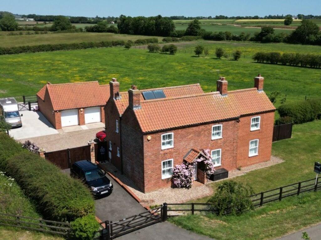 Equestrian facility for sale in Fenside, East Kirkby PE23 4DD, PE23