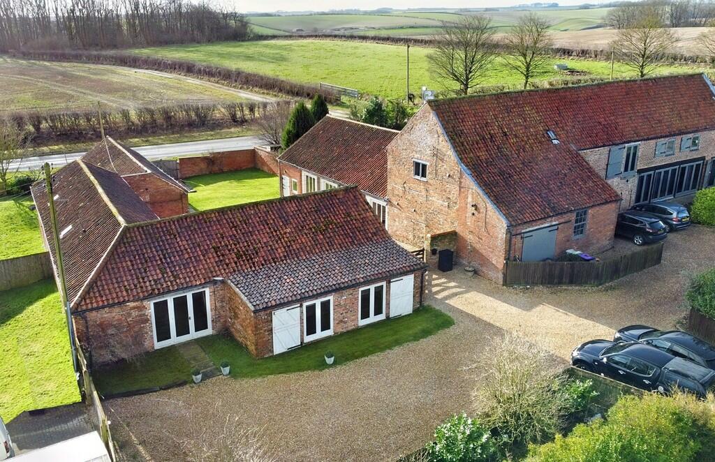 5 bedroom barn conversion for sale in Lincoln Road, Welton Le Wold LN11