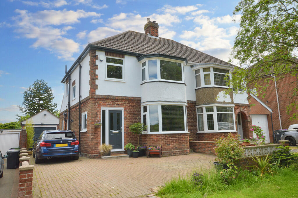 3 bedroom semidetached house for sale in Kenwick Road, Louth LN11 8EL, LN11