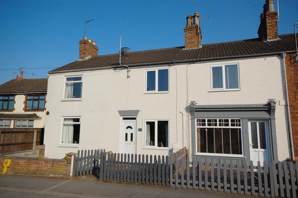 2 bedroom terraced house for sale in High Holme Road, Louth, LN11