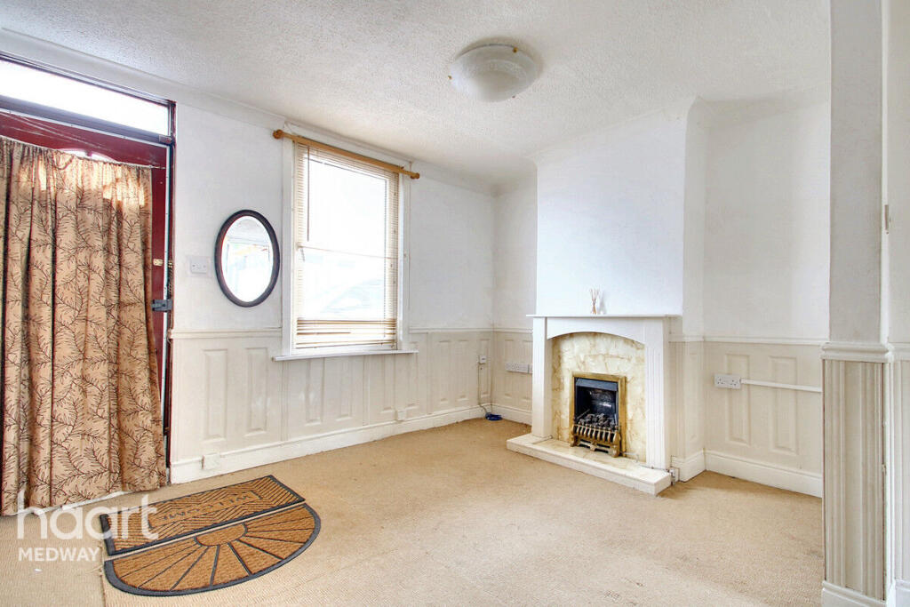3 bedroom terraced house