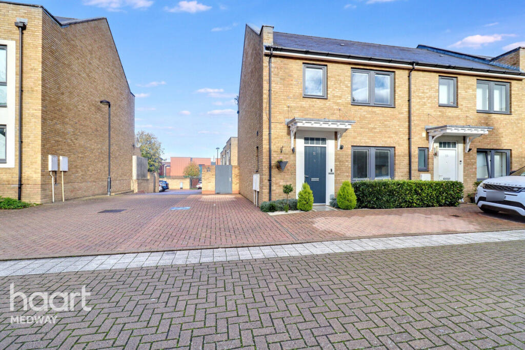 Main image of property: The Fort, Rochester