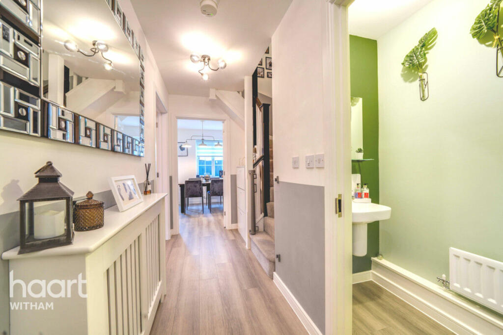 3 bedroom semidetached house for sale in Flemming Way, Witham, CM8