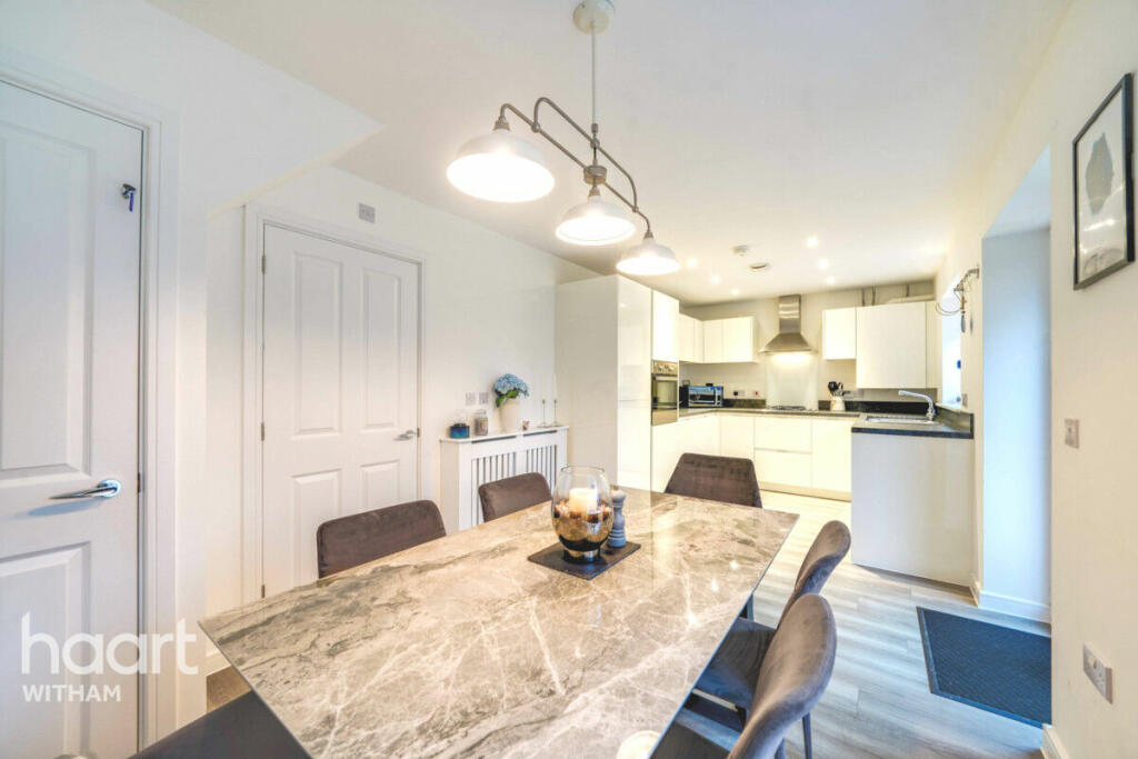 3 bedroom semidetached house for sale in Flemming Way, Witham, CM8