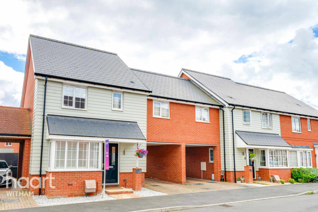 3 bedroom link detached house for sale in Flemming Way, Witham, CM8