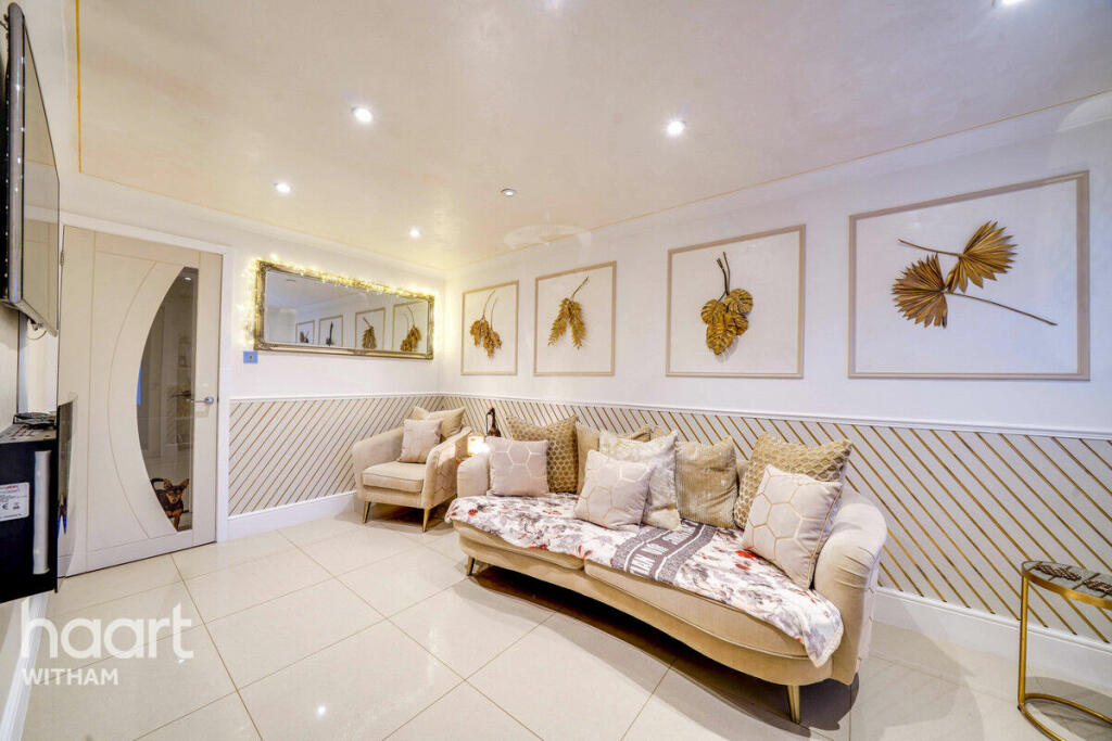 Additional property image - Benton Close, Witham