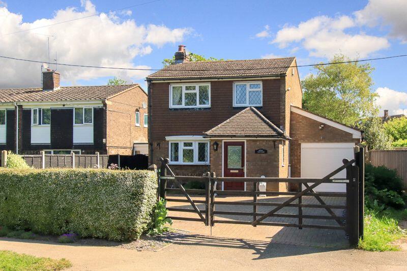 3 bedroom detached house for sale in Ivinghoe, LU7