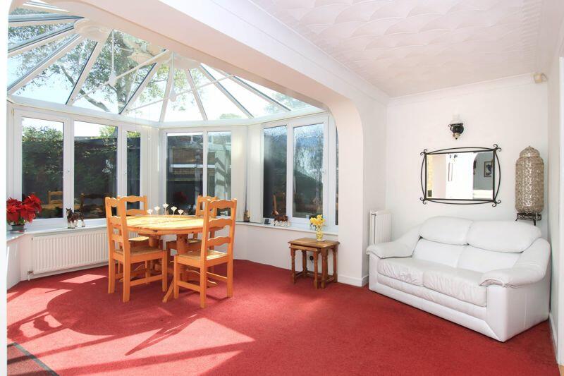 3 bedroom detached house for sale in Ivinghoe, LU7