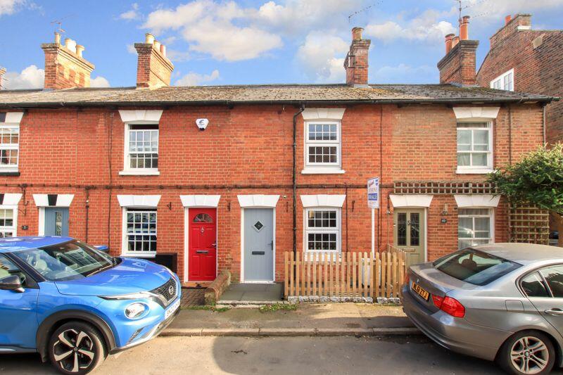 2 bedroom terraced house for sale in Tring, HP23