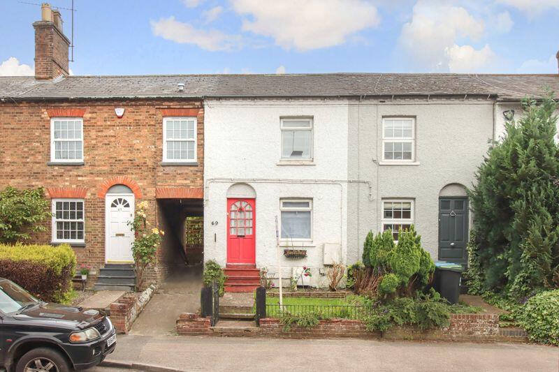 2 bedroom terraced house for sale in Western Road, Tring, HP23
